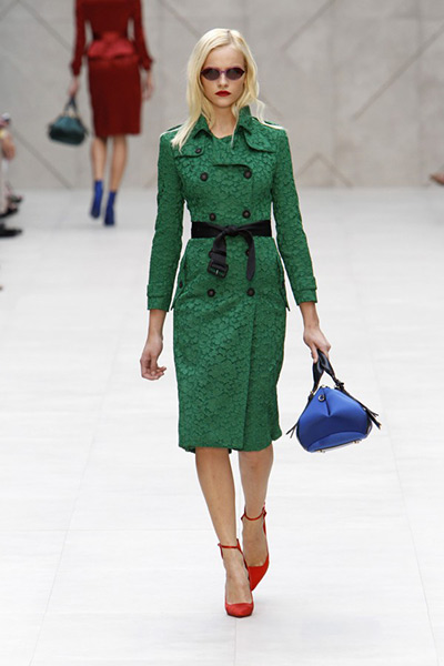 Pantone-Colour-of-the-Year-Emerald-2013-Burberry-600x900